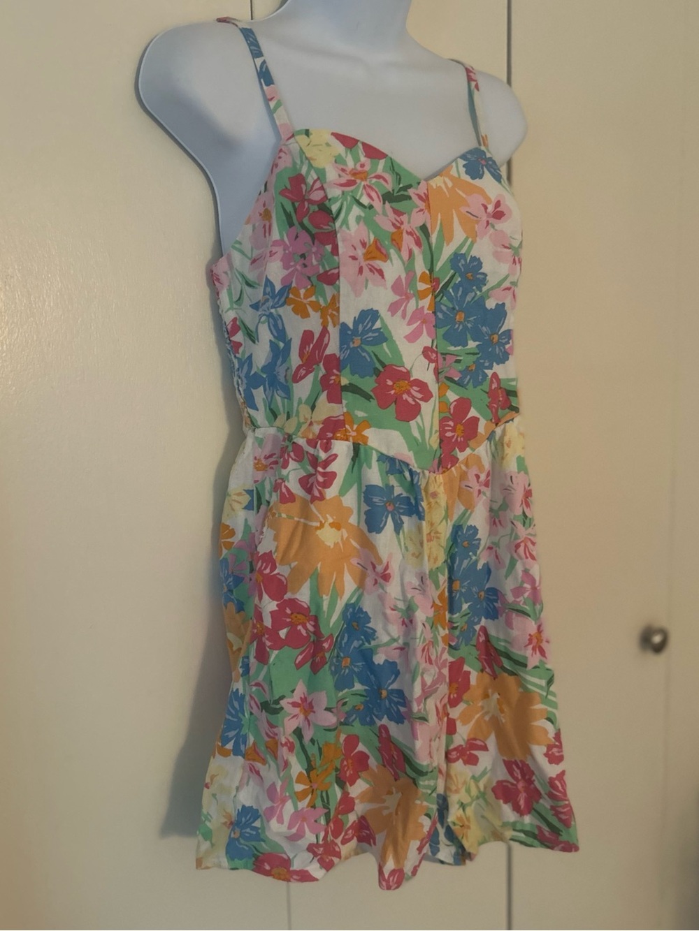Old Navy Linen blend Floral adjustable spaghetti strap romper pockets S